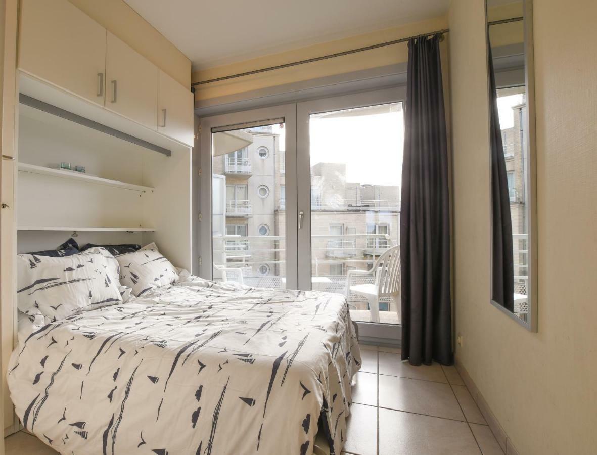 Appartement Zeezicht ออสเทนด์ ภายนอก รูปภาพ